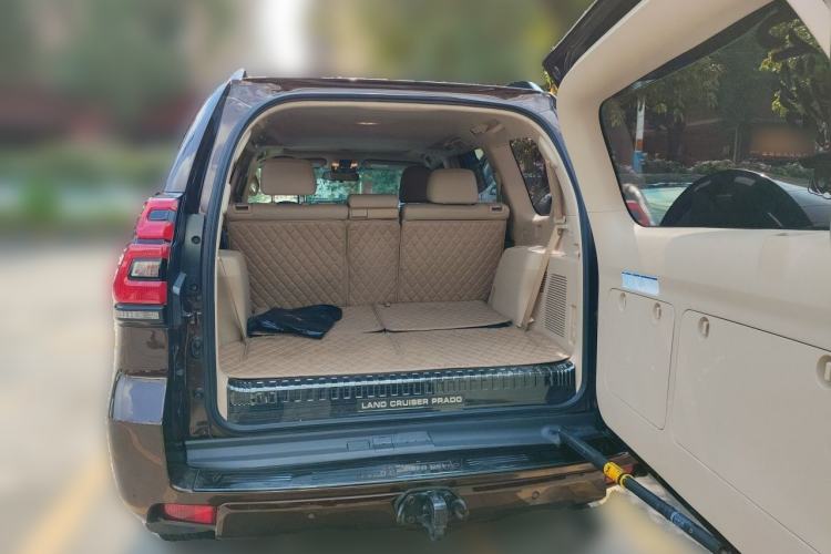 Used Toyota Prado 2018 3.5L Automatic TX-L with Rear-Mounted Spare Tire Trunk