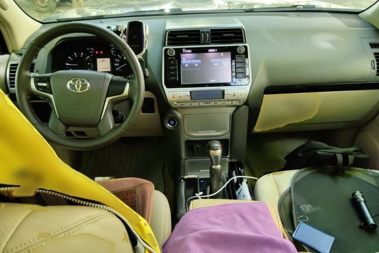 Used Toyota Prado 2018 4.0L TXL Dual Airbags External Mount – Middle East Center Console