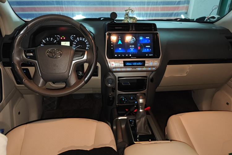 Used Toyota Prado  Center Console