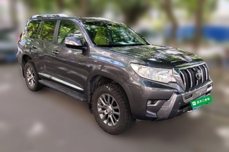 Used Toyota Prado 2018 4.0L TXL Dual Airbags External Mount – Middle East Front Right 45 Deg
