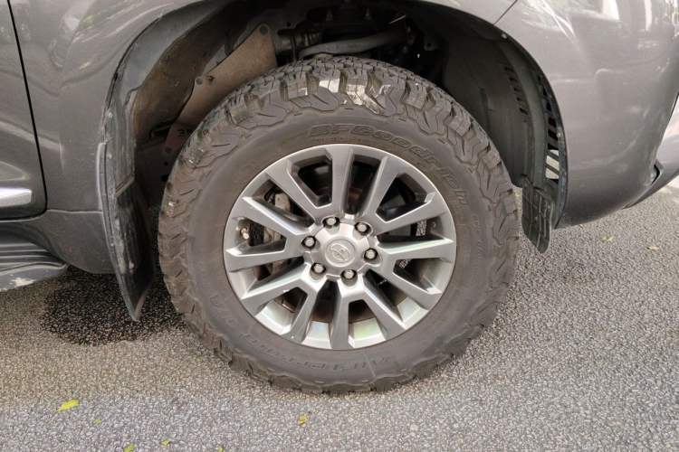 Used Toyota Prado 2018 4.0L TXL Dual Airbags External Mount – Middle East Right Front Wheel Hub