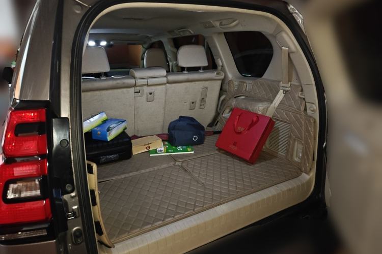 Used Toyota Prado  Trunk