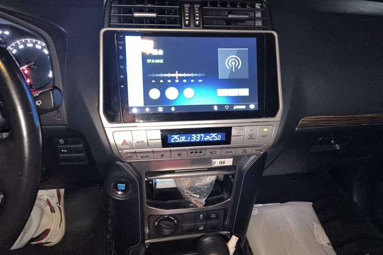 Used Toyota Prado 2018 3.5L Automatic TX-L Audio And AC Panel