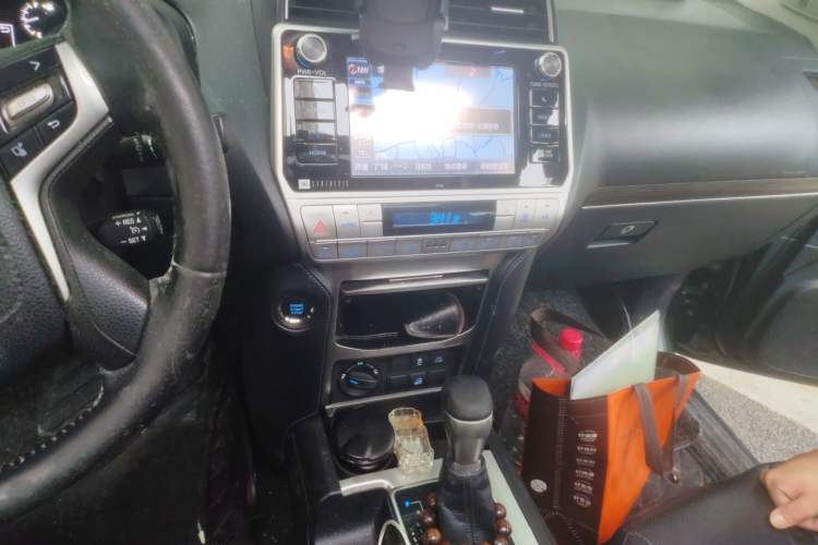 Used Toyota Prado 2018 3.5L Automatic TX-L NAVI with Rear-Mounted Spare Tire Audio And AC Panel
