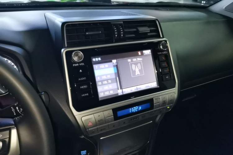 Used Toyota Prado 2018 3.5L Automatic TX-L Audio And AC Panel