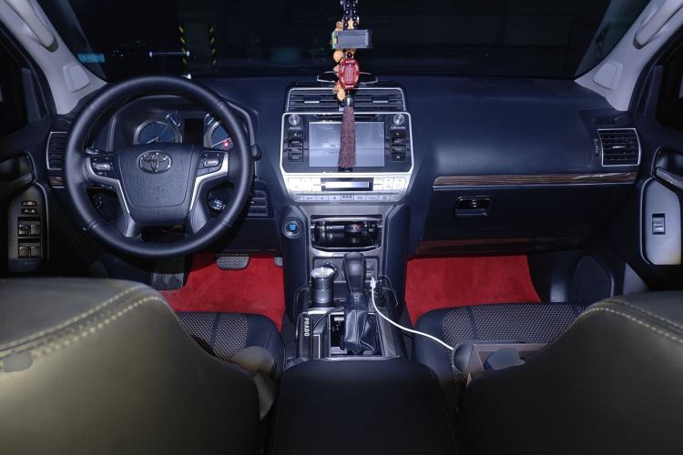 Used Toyota Prado 2018 3.5L Automatic TX-L with Rear-Mounted Spare Tire Center Console