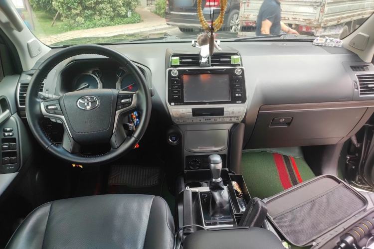 Used Toyota Prado 2018 3.5L Automatic TX-L NAVI Center Console