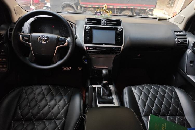 Used Toyota Prado 2018 3.5L Automatic SX Center Console