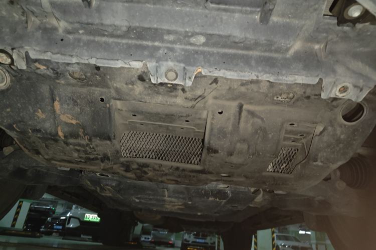 Used Toyota Prado 2018 3.5L Automatic TX-L with Rear-Mounted Spare Tire Chassis Front