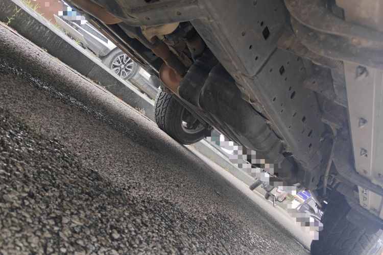 Used Toyota Prado 2018 3.5L Automatic TX-L with Rear-Mounted Spare Tire Chassis Front Left