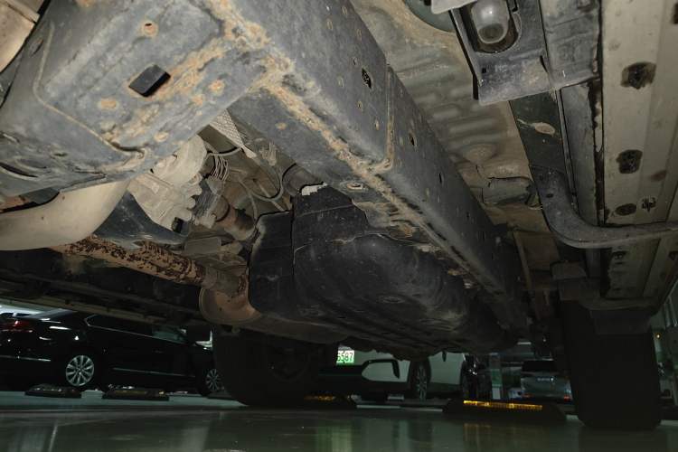 Used Toyota Prado 2018 3.5L Automatic TX-L with Rear-Mounted Spare Tire Chassis Front Left