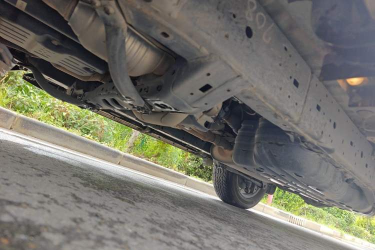 Used Toyota Prado 2018 3.5L Automatic TX-L with Rear-Mounted Spare Tire Chassis Front Left