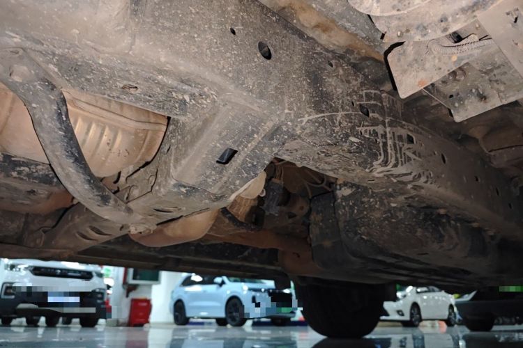 Used Toyota Prado 2018 3.5L Automatic TX-L NAVI with Rear-Mounted Spare Tire Chassis Front Left