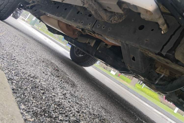 Used Toyota Prado 2018 3.5L Automatic TX-L with Rear-Mounted Spare Tire Chassis Front Right