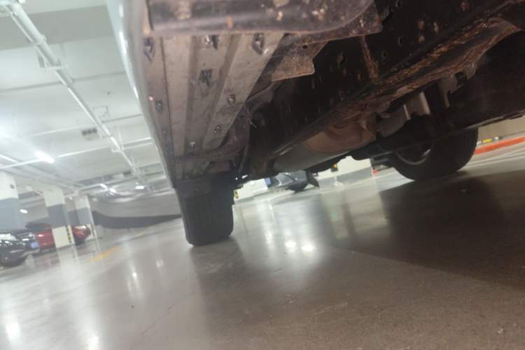 Used Toyota Prado 2018 3.5L Automatic VX NAVI with Rear-Mounted Spare Tire Chassis Front Right