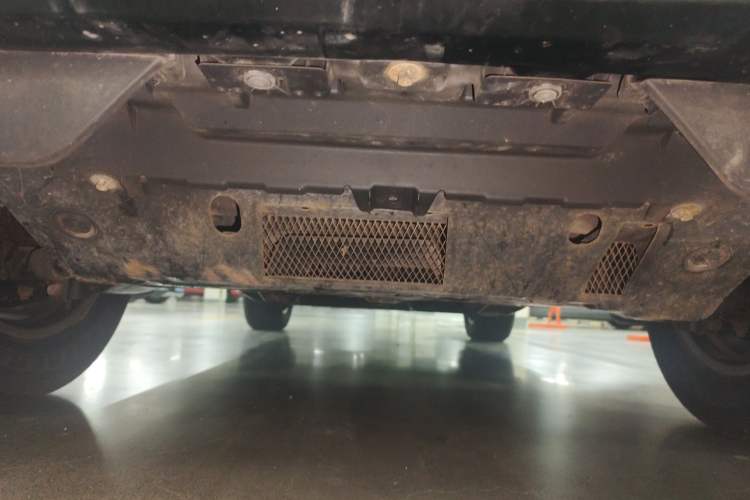 Used Toyota Prado 2018 3.5L Automatic VX NAVI with Rear-Mounted Spare Tire Chassis Front