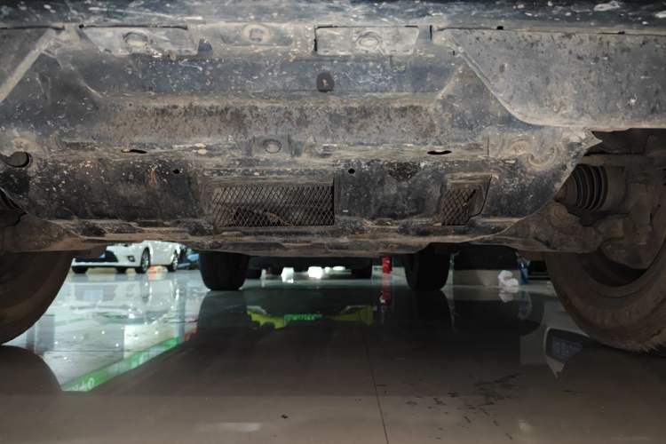 Used Toyota Prado 2018 3.5L Automatic TX-L NAVI with Rear-Mounted Spare Tire Chassis Front