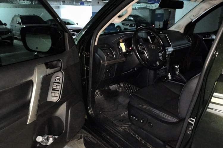 Used Toyota Prado 2018 3.5L Automatic TX-L Driver Seat