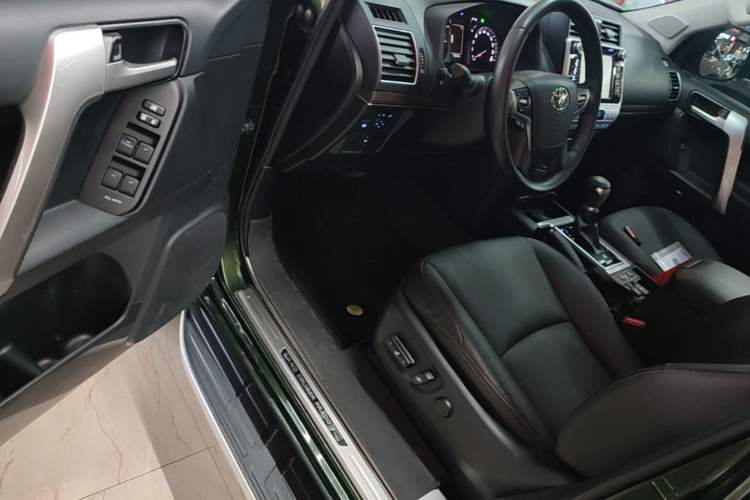 Used Toyota Prado 2018 3.5L Automatic TX-L with Rear-Mounted Spare Tire Driver Seat