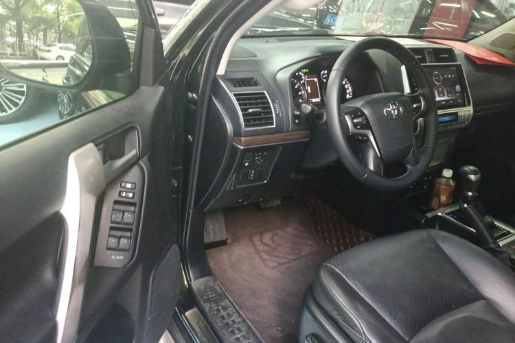 Used Toyota Prado 2018 3.5L Automatic TX-L Driver Seat