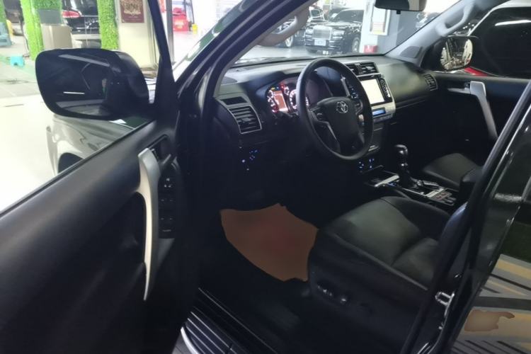 Used Toyota Prado 2018 3.5L Automatic TX-L Driver Seat