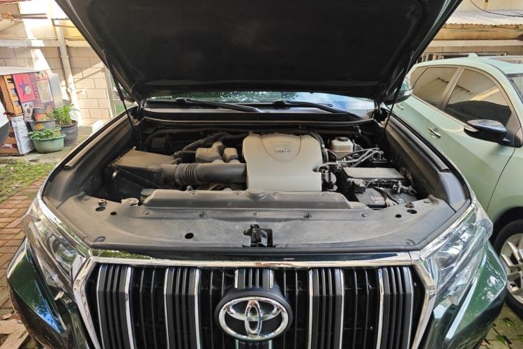Used Toyota Prado 2018 3.5L Automatic SX Engine Bay