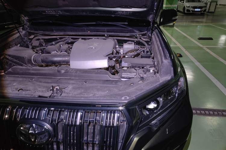 Used Toyota Prado 2018 3.5L Automatic TX-L with Rear-Mounted Spare Tire Engine Bay Left