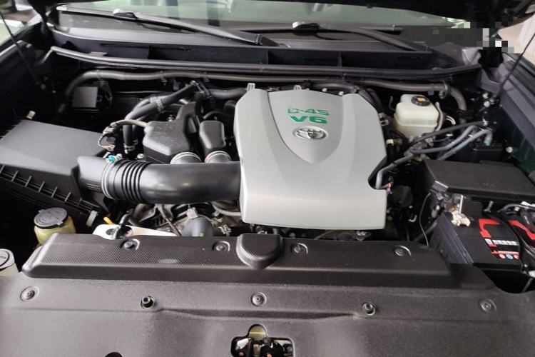 Used Toyota Prado 2018 3.5L Automatic TX Engine Bay