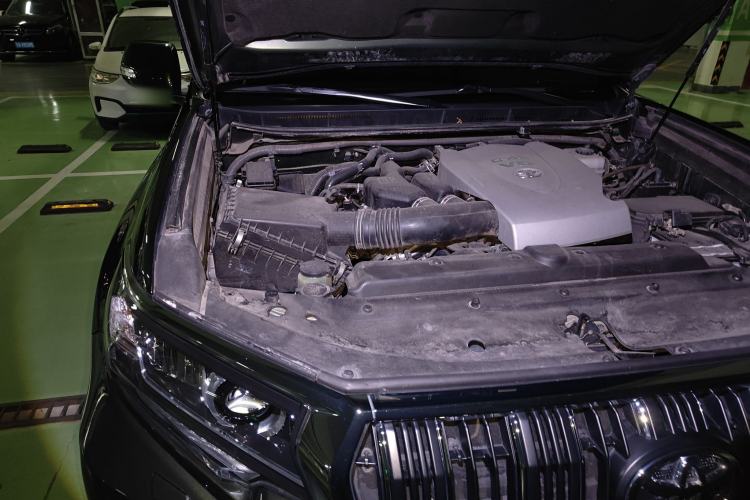 Used Toyota Prado 2018 3.5L Automatic TX-L with Rear-Mounted Spare Tire Engine Bay Right