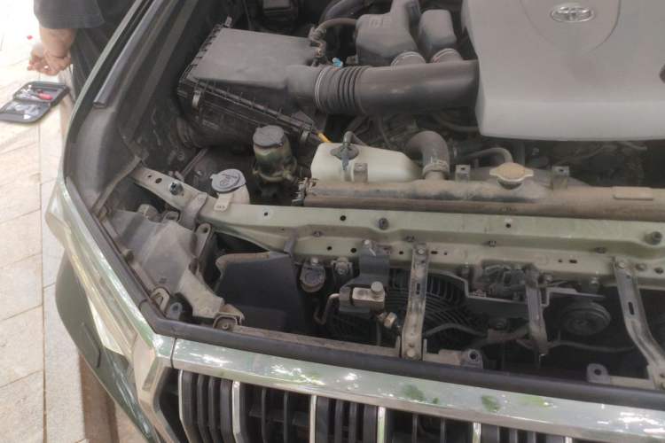 Used Toyota Prado 2018 3.5L Automatic TX-L NAVI with Rear-Mounted Spare Tire Engine Bay Right