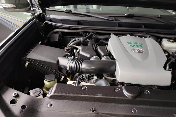 Used Toyota Prado 2018 3.5L Automatic TX Engine Bay Right