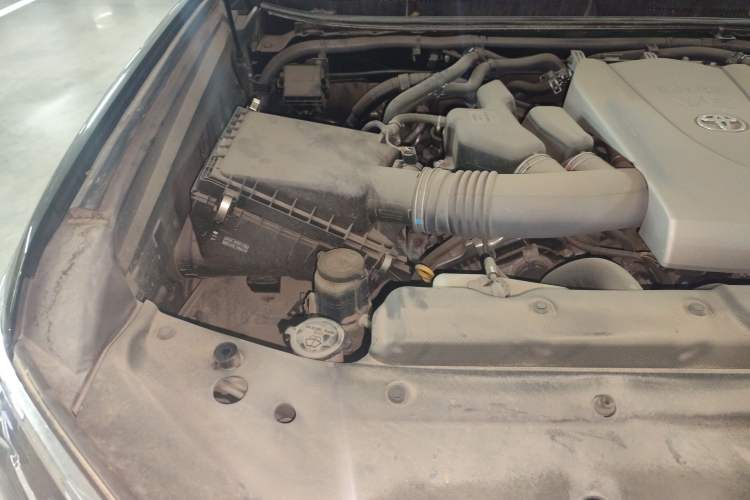 Used Toyota Prado 2018 3.5L Automatic VX NAVI with Rear-Mounted Spare Tire Engine Bay Right