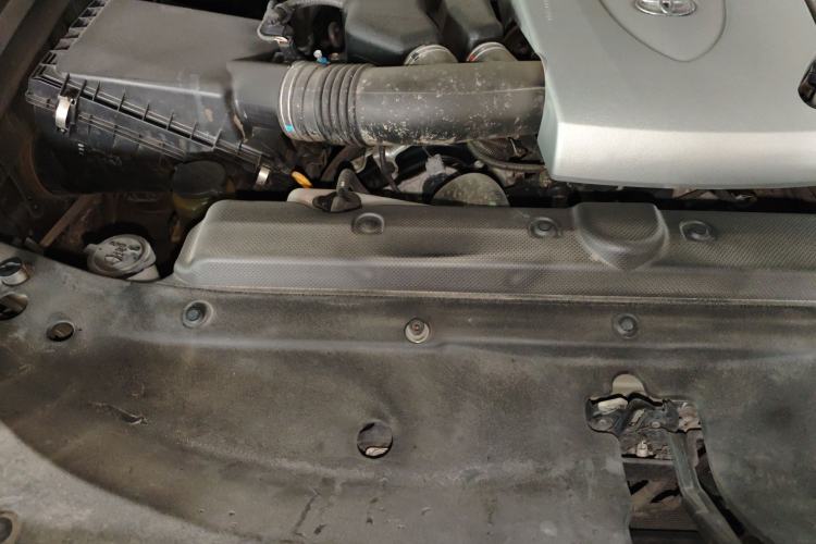 Used Toyota Prado 2018 3.5L Automatic TX-L NAVI Engine Bay Right