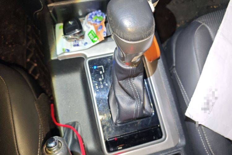 Used Toyota Prado 2018 3.5L Automatic TX-L Gear Lever