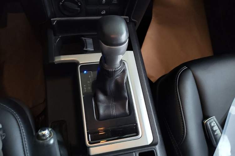 Used Toyota Prado 2018 3.5L Automatic TX Gear Lever
