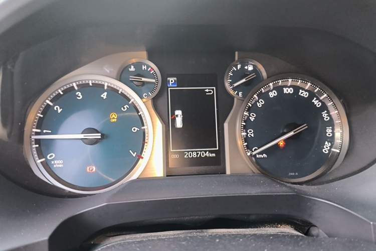 Used Toyota Prado 2018 3.5L Automatic TX-L Instrument Cluster
