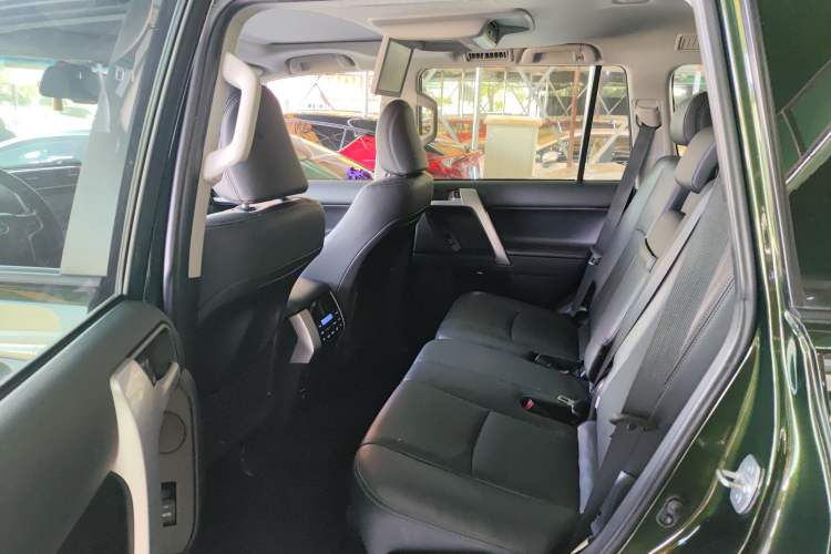 Used Toyota Prado 2018 3.5L Automatic TX-L NAVI Interior 4