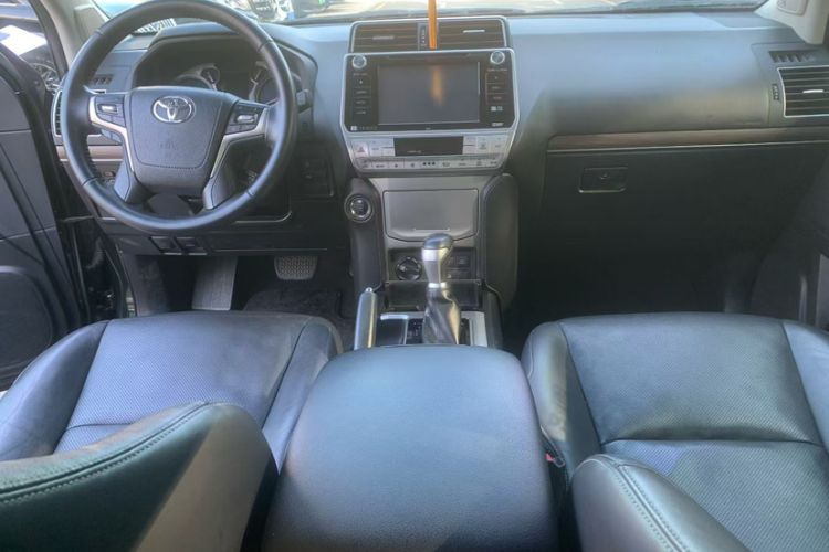 Used Toyota Prado 2018 3.5L Automatic TX-L NAVI Interior 5