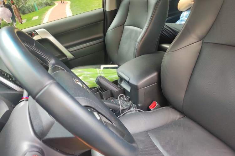Used Toyota Prado 2018 3.5L Automatic TX-L NAVI Left Front Seat