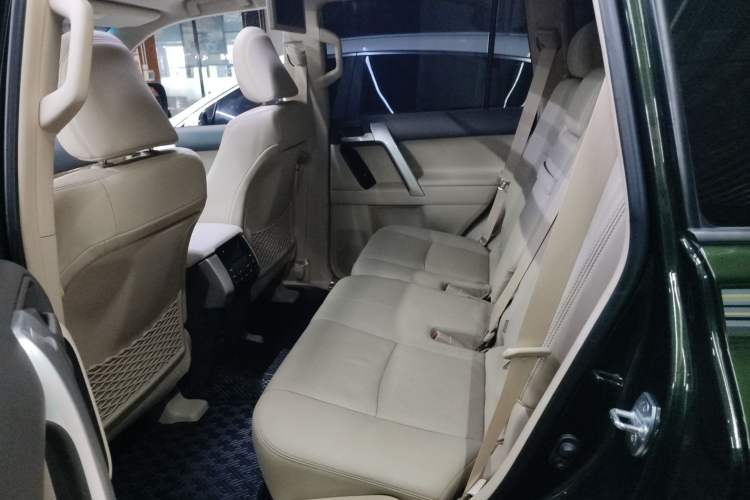 Used Toyota Prado 2018 3.5L Automatic TX-L NAVI with Rear-Mounted Spare Tire Left Rear Seat