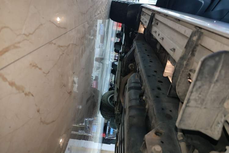 Used Toyota Prado 2018 3.5L Automatic TX-L with Rear-Mounted Spare Tire Left Side Sill