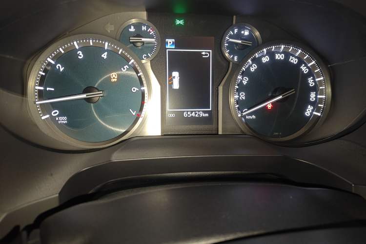 Used Toyota Prado 2018 3.5L Automatic TX-L with Rear-Mounted Spare Tire Odometer Close Up