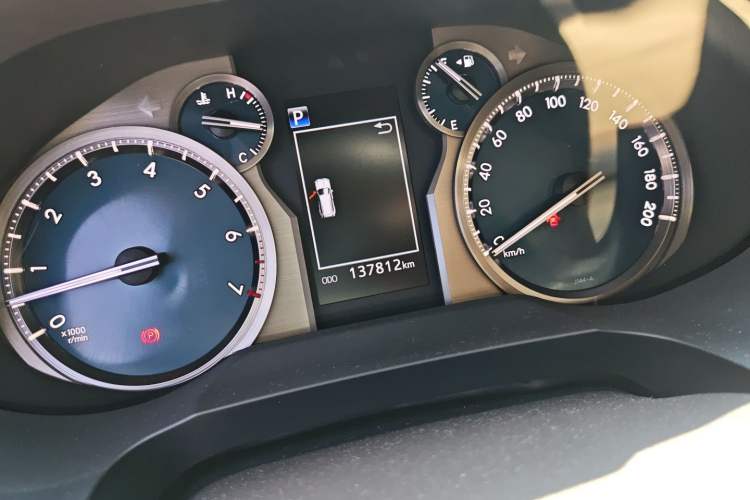 Used Toyota Prado 2018 3.5L Automatic TX-L NAVI with Rear-Mounted Spare Tire Odometer Close Up