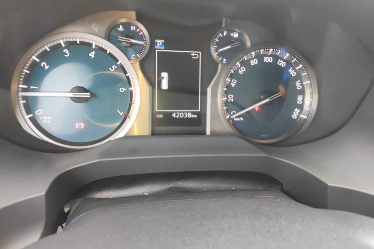 Used Toyota Prado 2018 3.5L Automatic TX-L NAVI Odometer Close Up
