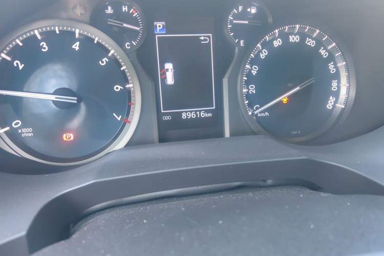 Used Toyota Prado 2018 3.5L Automatic TX-L Odometer Close Up