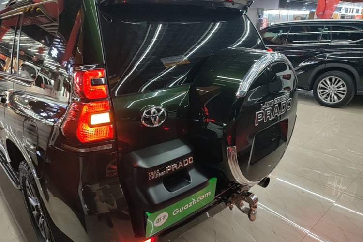 Used Toyota Prado 2018 3.5L Automatic TX-L with Rear-Mounted Spare Tire Rear