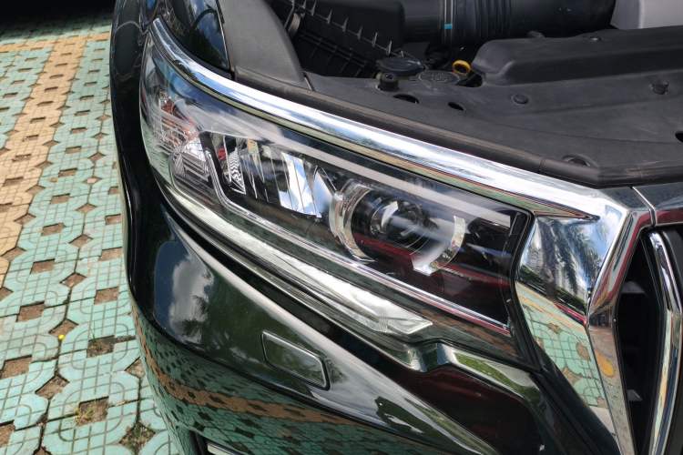 Used Toyota Prado 2018 3.5L Automatic TX-L NAVI with Rear-Mounted Spare Tire Right Front Headlight