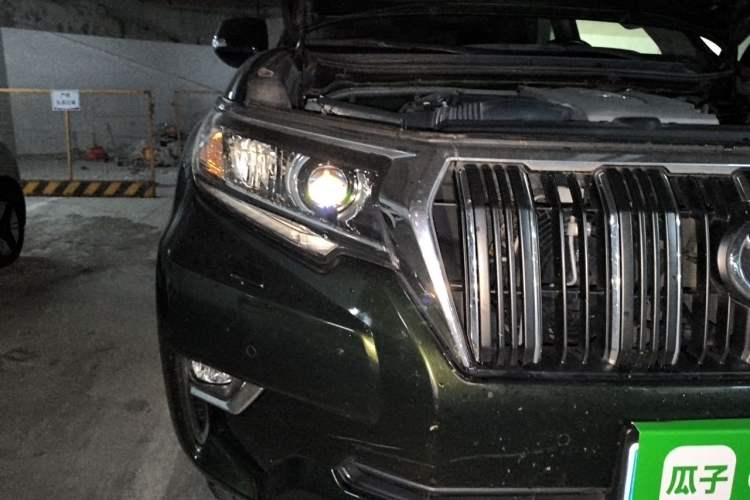 Used Toyota Prado 2018 3.5L Automatic TX-L Right Front Headlight