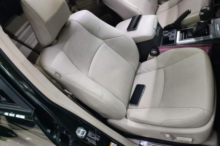 Used Toyota Prado 2018 3.5L Automatic TX-L NAVI with Rear-Mounted Spare Tire Right Front Seat