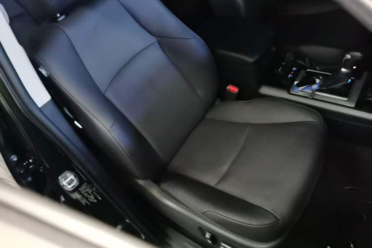 Used Toyota Prado 2018 3.5L Automatic TX-L Right Front Seat